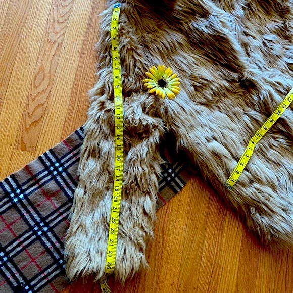 🌺 VINCE CAMUTO; BNWT Faux Fur Coat Misses Sz. XL! - Picture 10 of 16